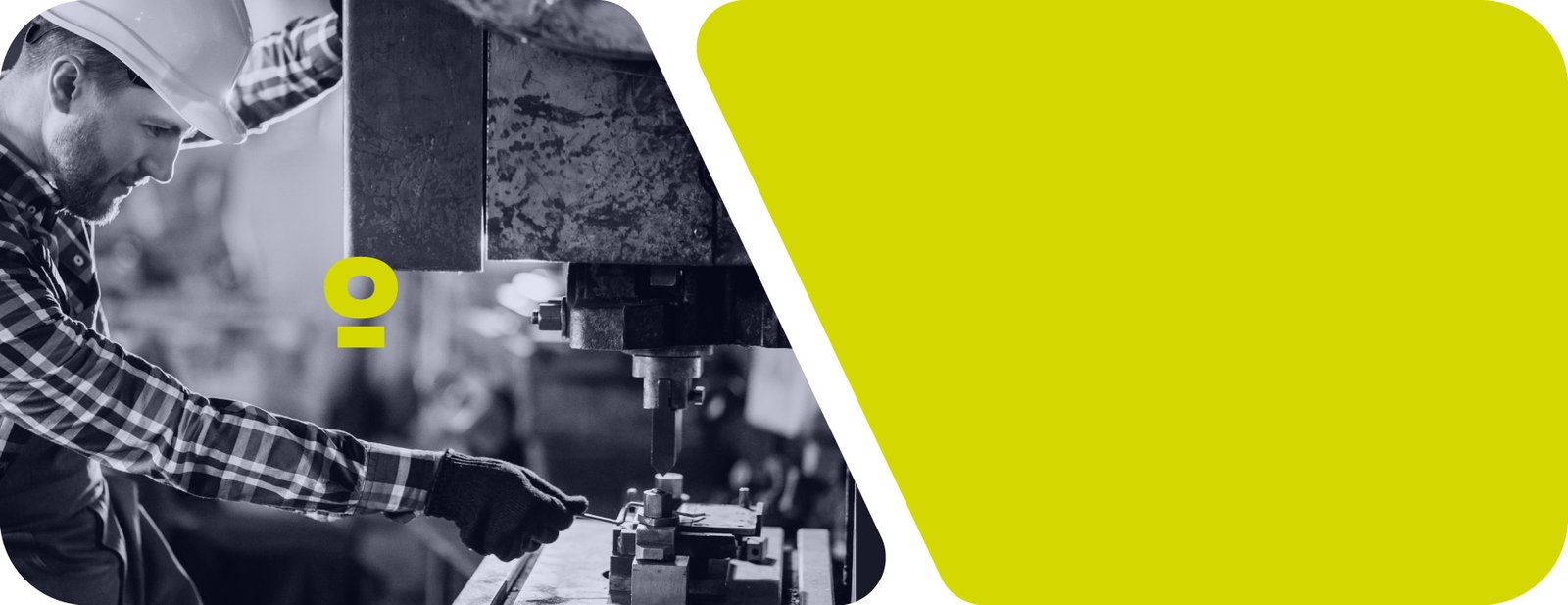 Ingeniero revisando diseño de molde plástico - contacto i-mold